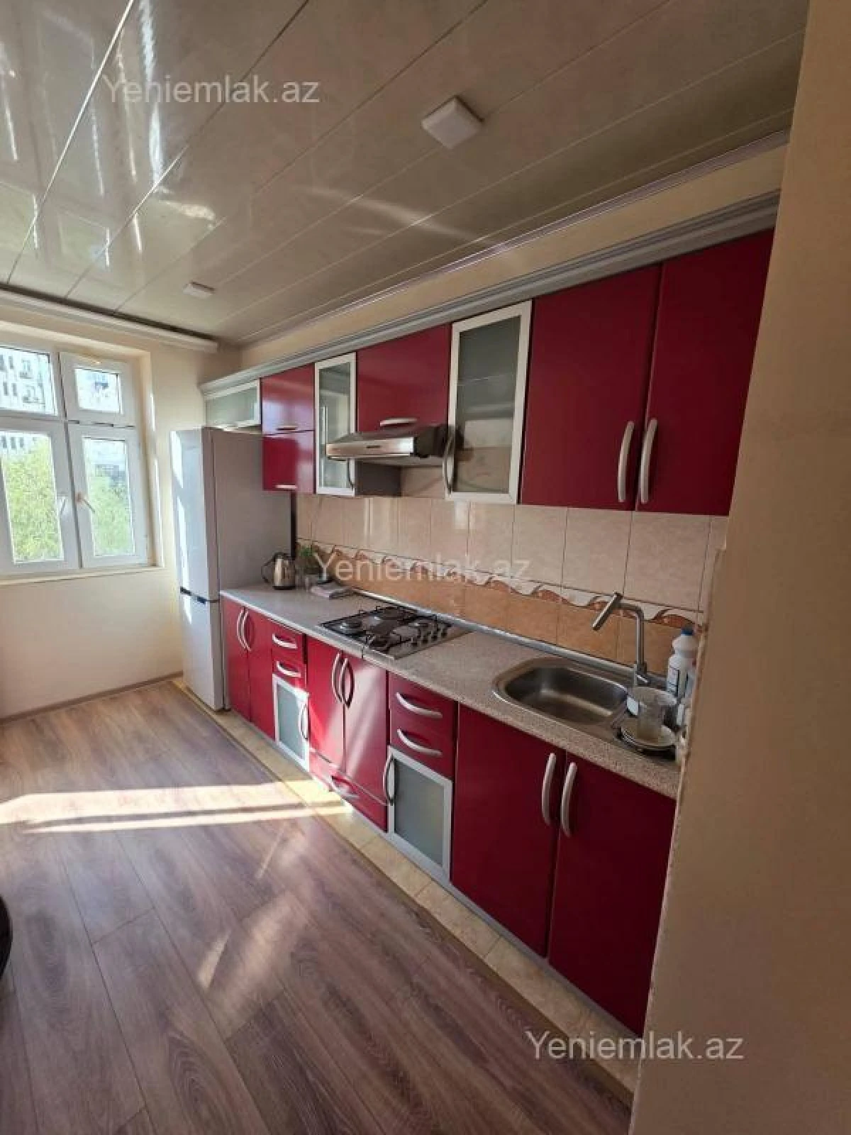 Satılır 2 otaqlı köhnə tikili 57 m²