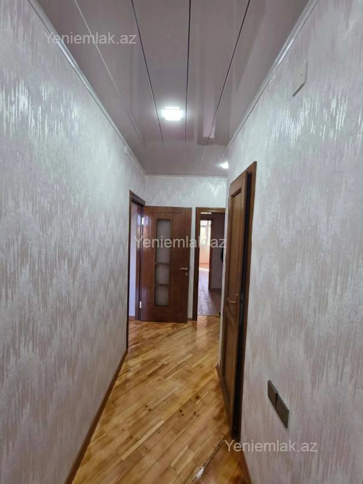 Satılır 2 otaqlı köhnə tikili 57 m²