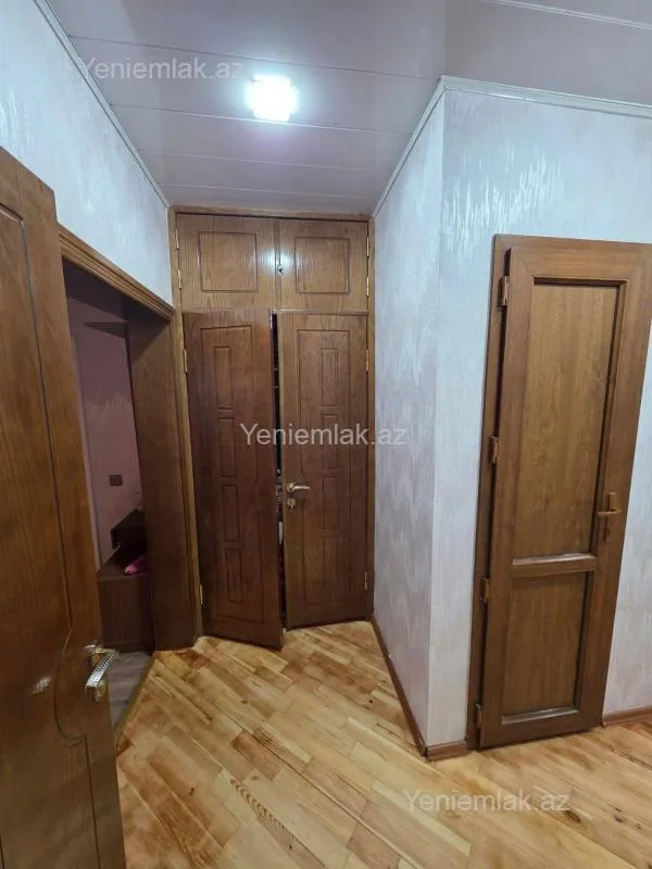 Satılır 2 otaqlı köhnə tikili 57 m²