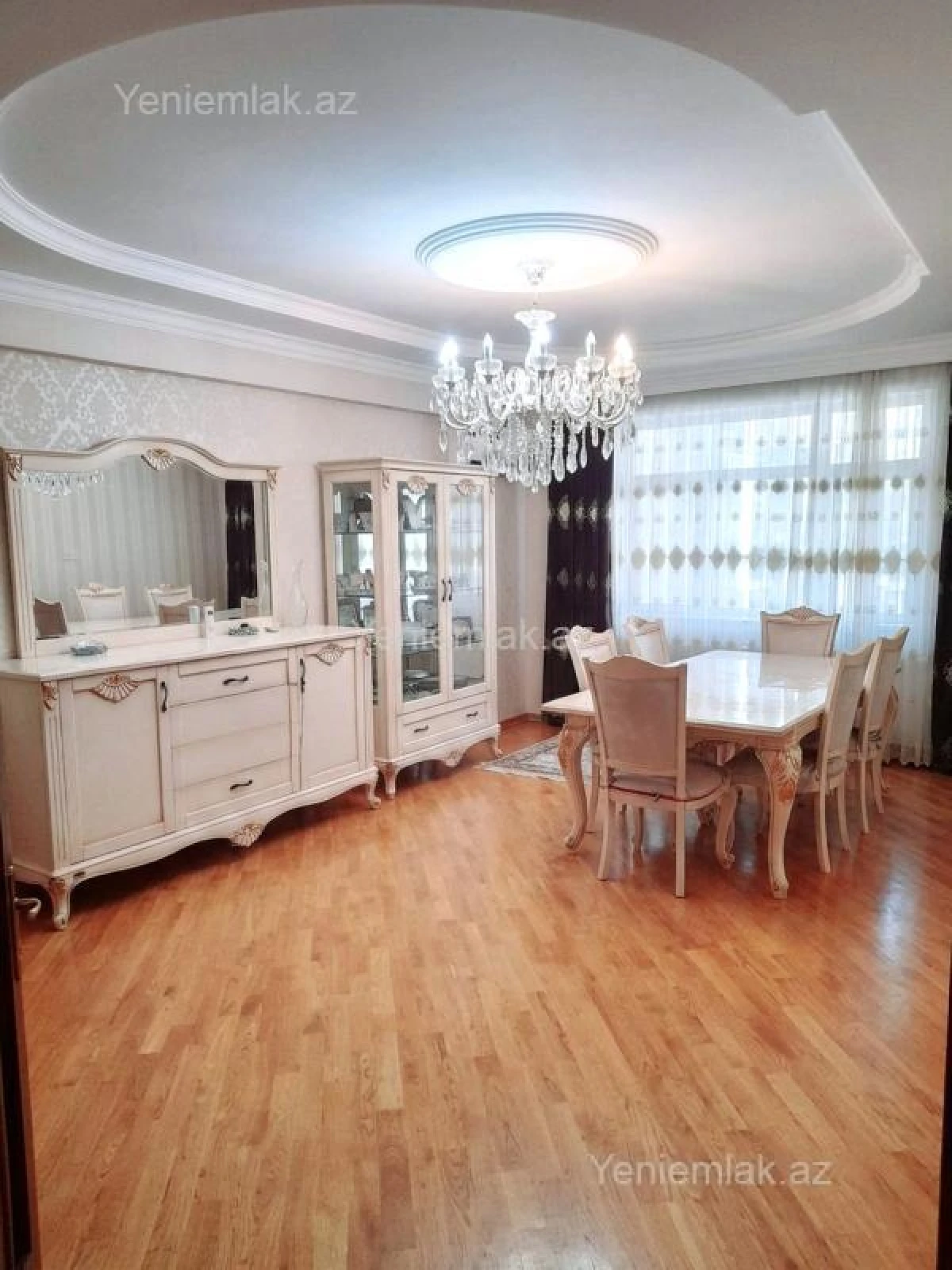 Satılır 4 otaqlı yeni tikili 130 m²