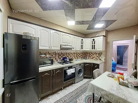 Satılır 3 otaqlı köhnə tikili 70 m²