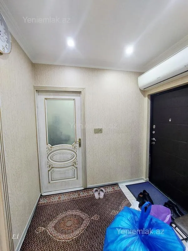 Satılır 3 otaqlı köhnə tikili 70 m²