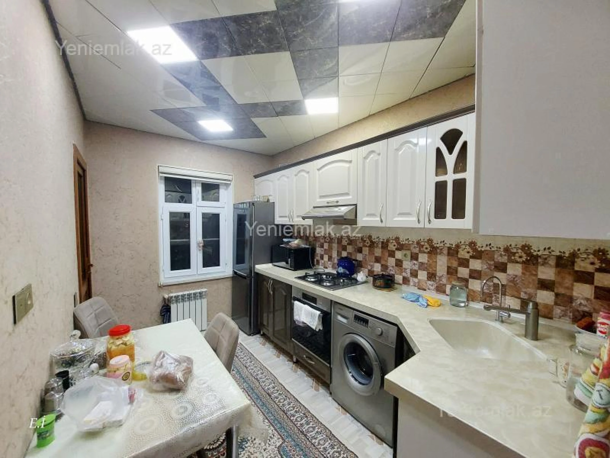 Satılır 3 otaqlı köhnə tikili 70 m²