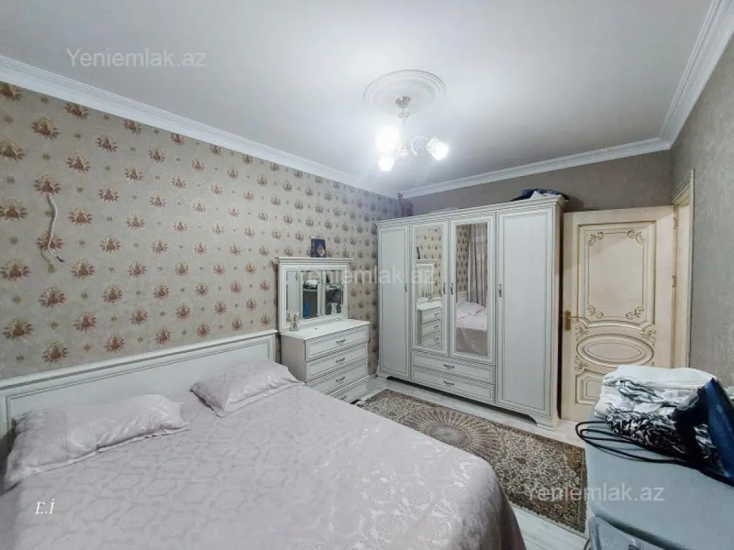 Satılır 3 otaqlı köhnə tikili 70 m²