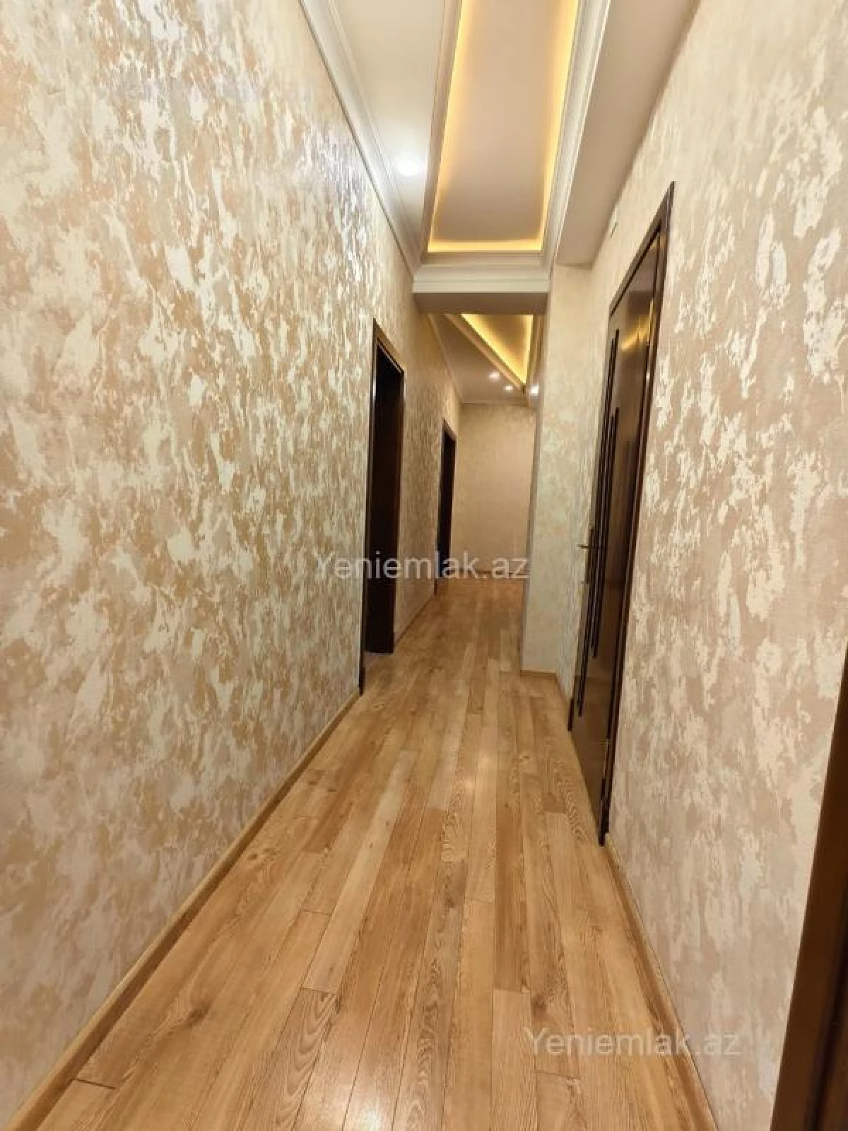 Satılır 3 otaqlı yeni tikili 115 m²