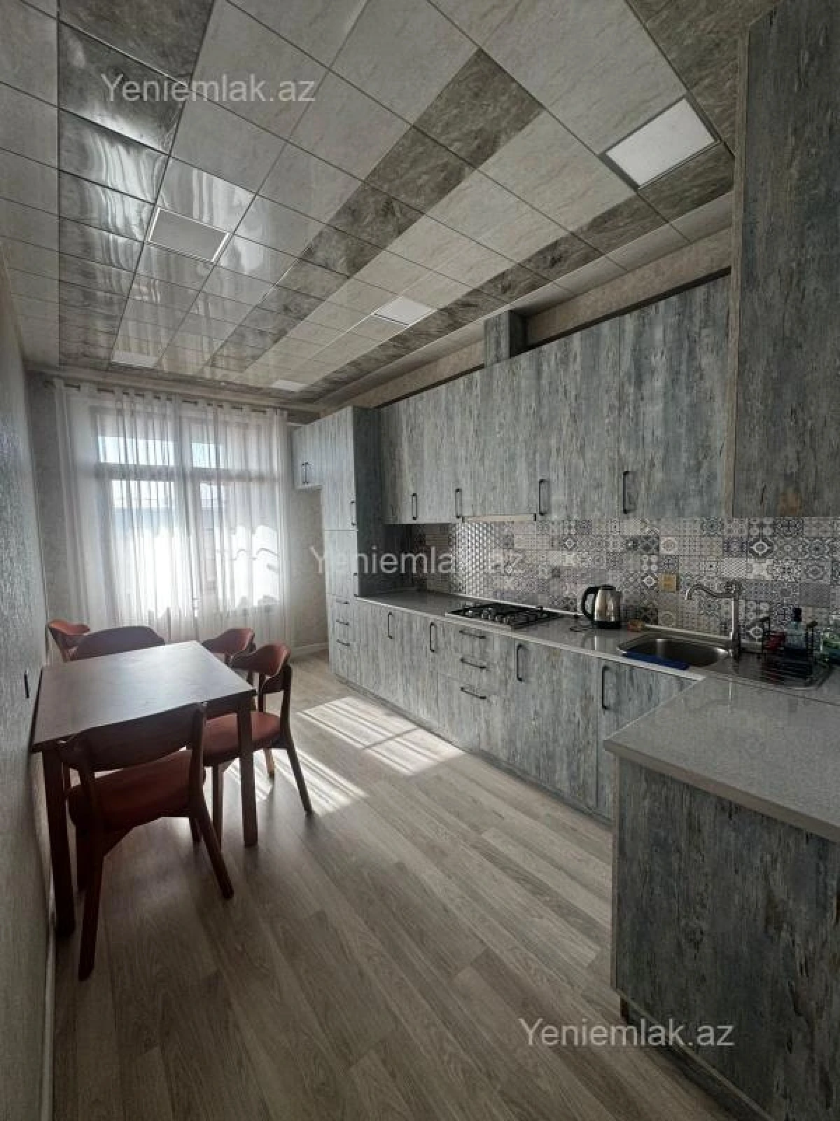 Satılır 2 otaqlı yeni tikili 75 m²