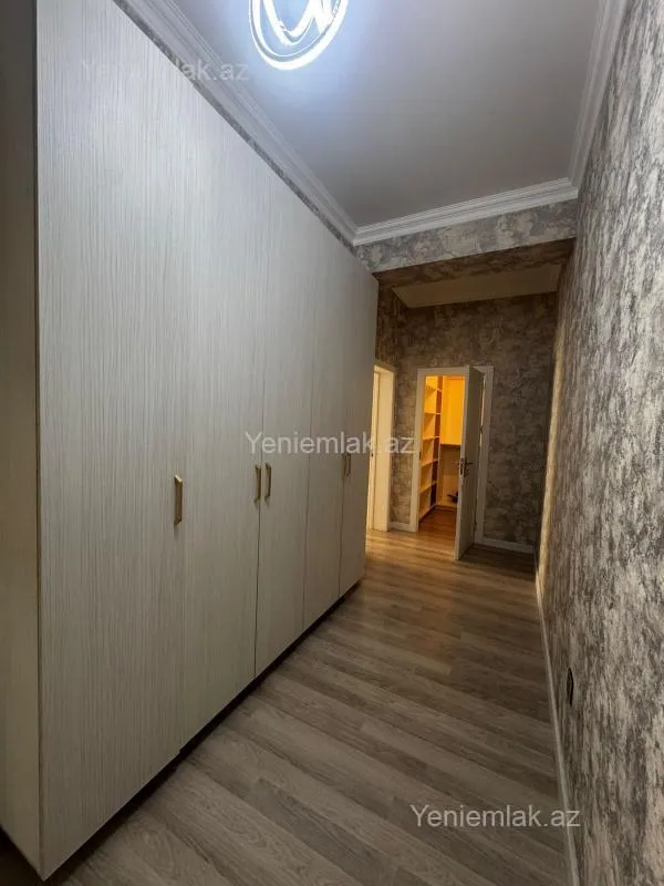 Satılır 2 otaqlı yeni tikili 75 m²