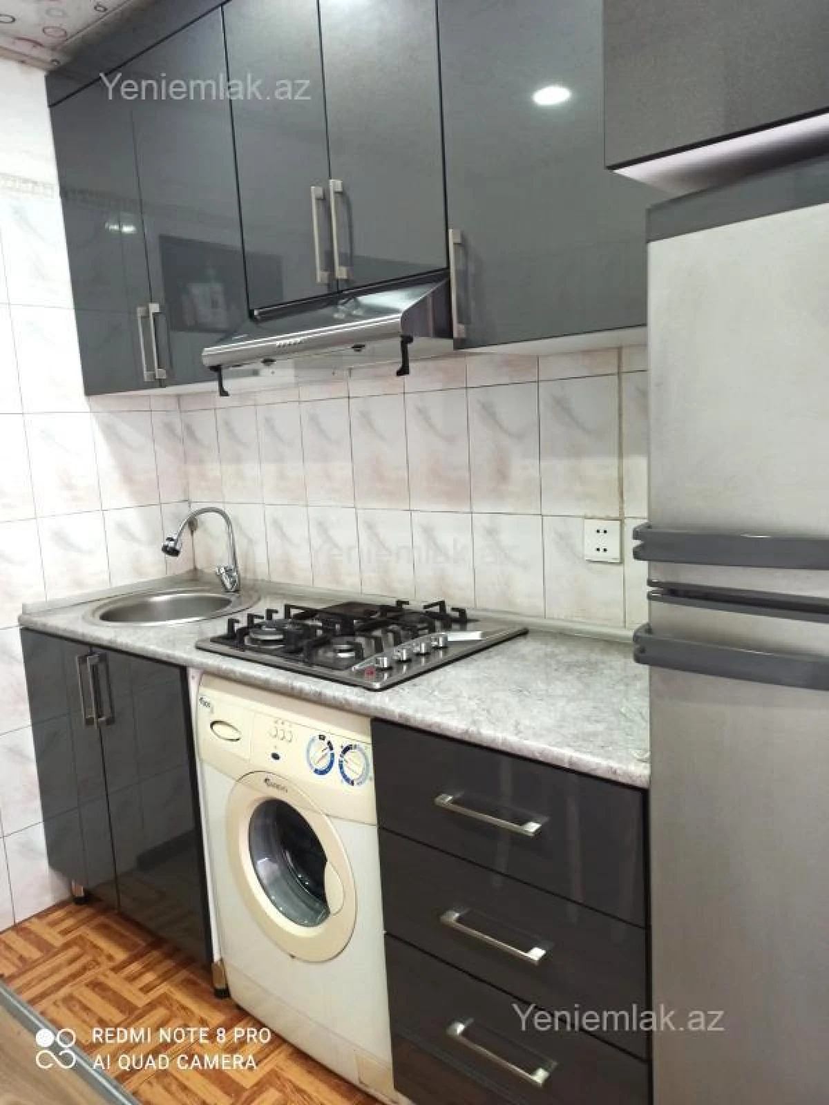 Satılır 2 otaqlı köhnə tikili 65 m²