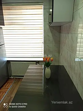 Satılır 2 otaqlı köhnə tikili 65 m²