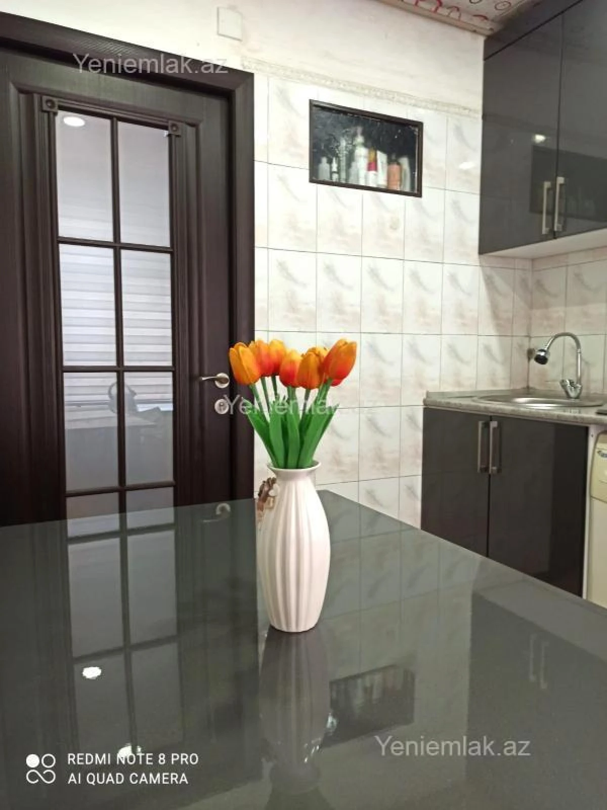 Satılır 2 otaqlı köhnə tikili 65 m²