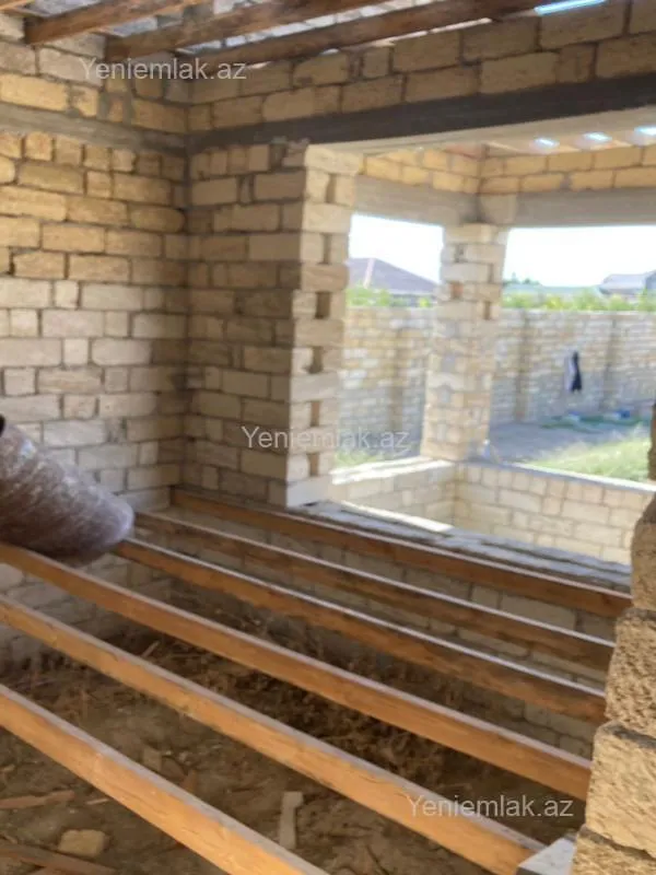 Satılır 4 otaqlı həyət evi 200 m²