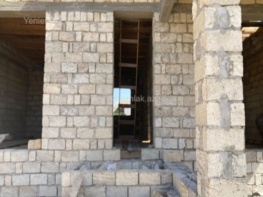 Satılır 4 otaqlı həyət evi 200 m²