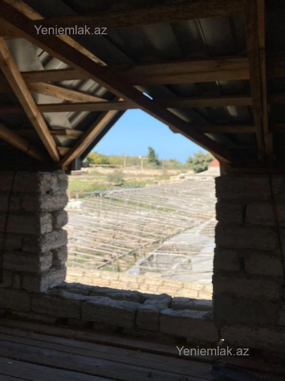 Satılır 4 otaqlı həyət evi 200 m²