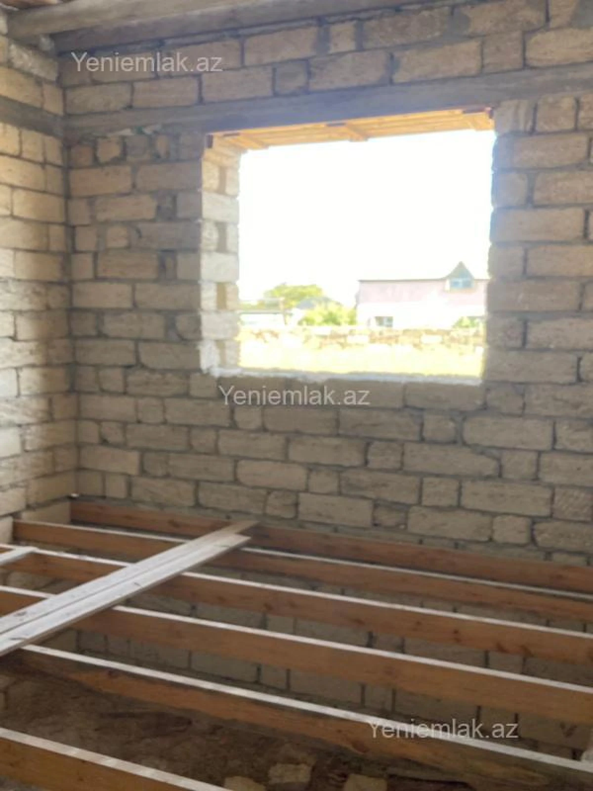 Satılır 4 otaqlı həyət evi 200 m²