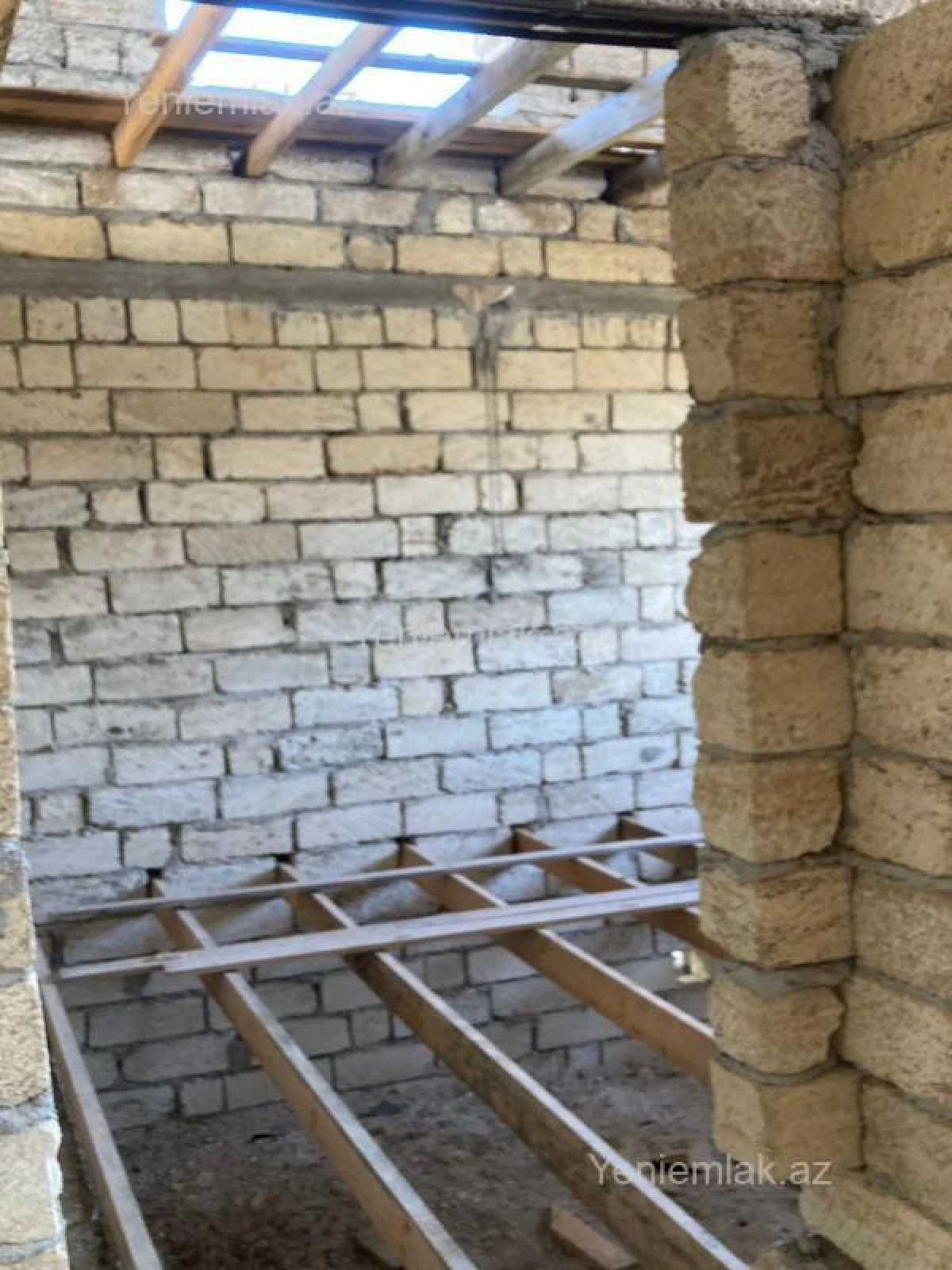 Satılır 4 otaqlı həyət evi 200 m²