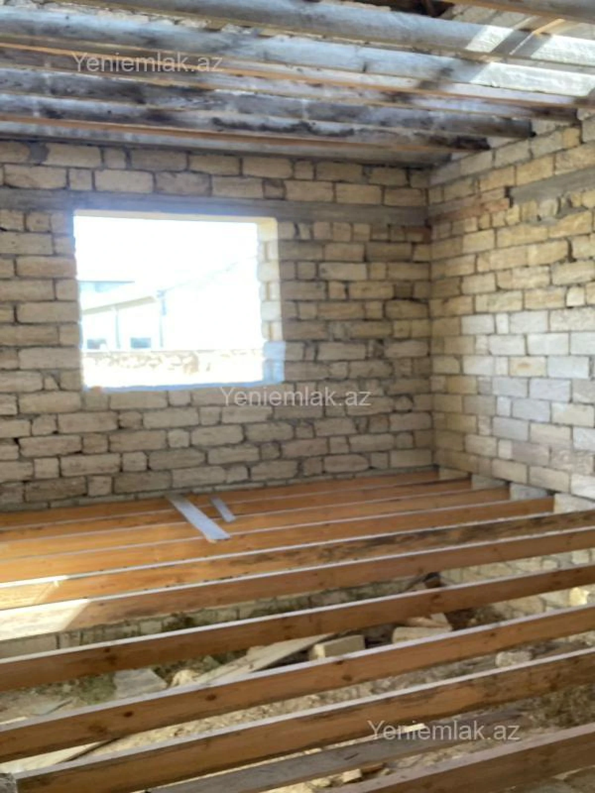 Satılır 4 otaqlı həyət evi 200 m²