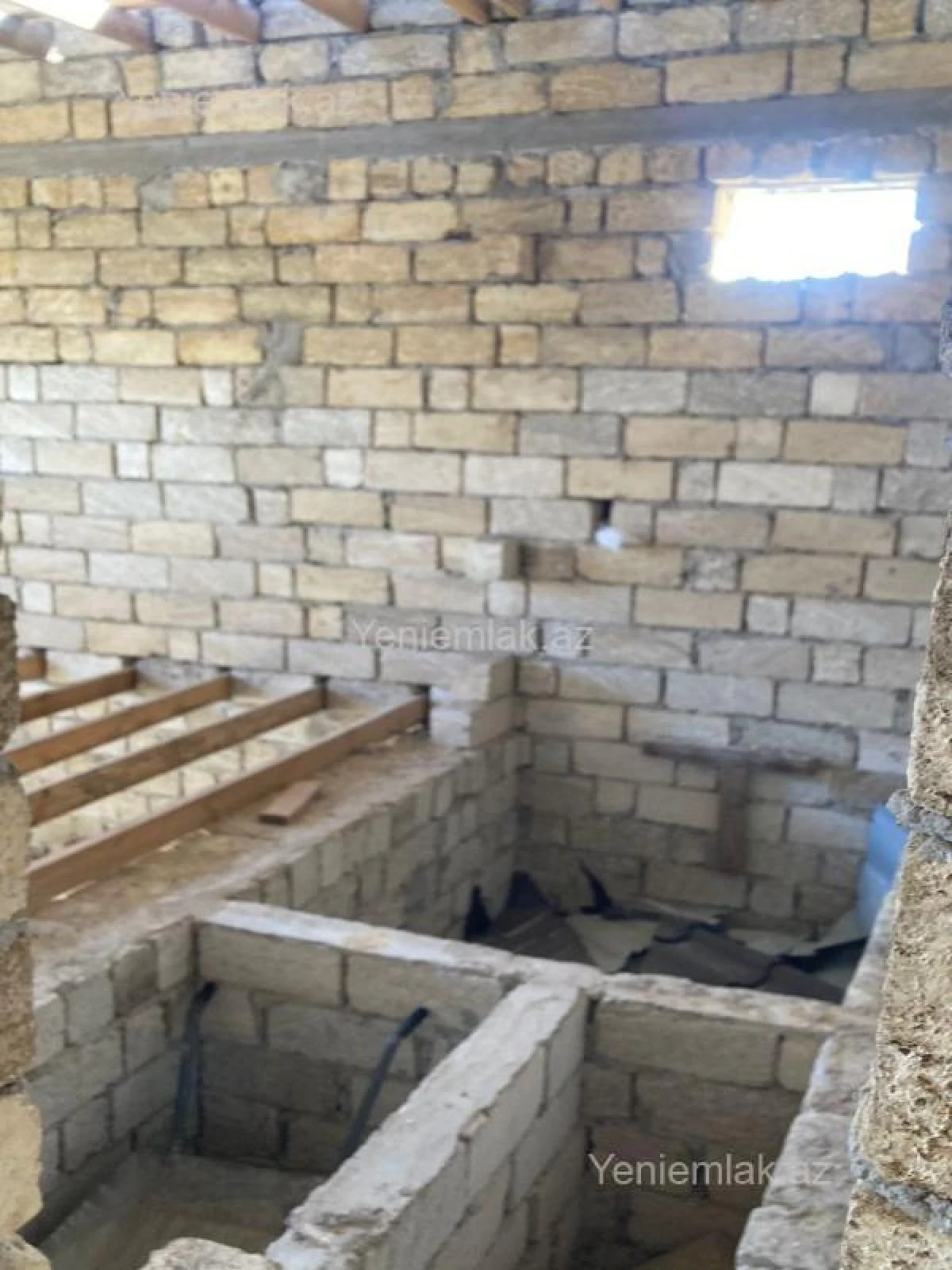 Satılır 4 otaqlı həyət evi 200 m²