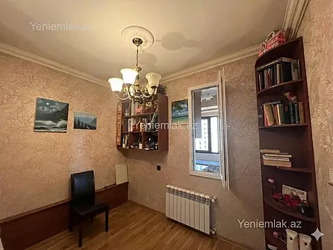 Satılır 2 otaqlı köhnə tikili 50 m²