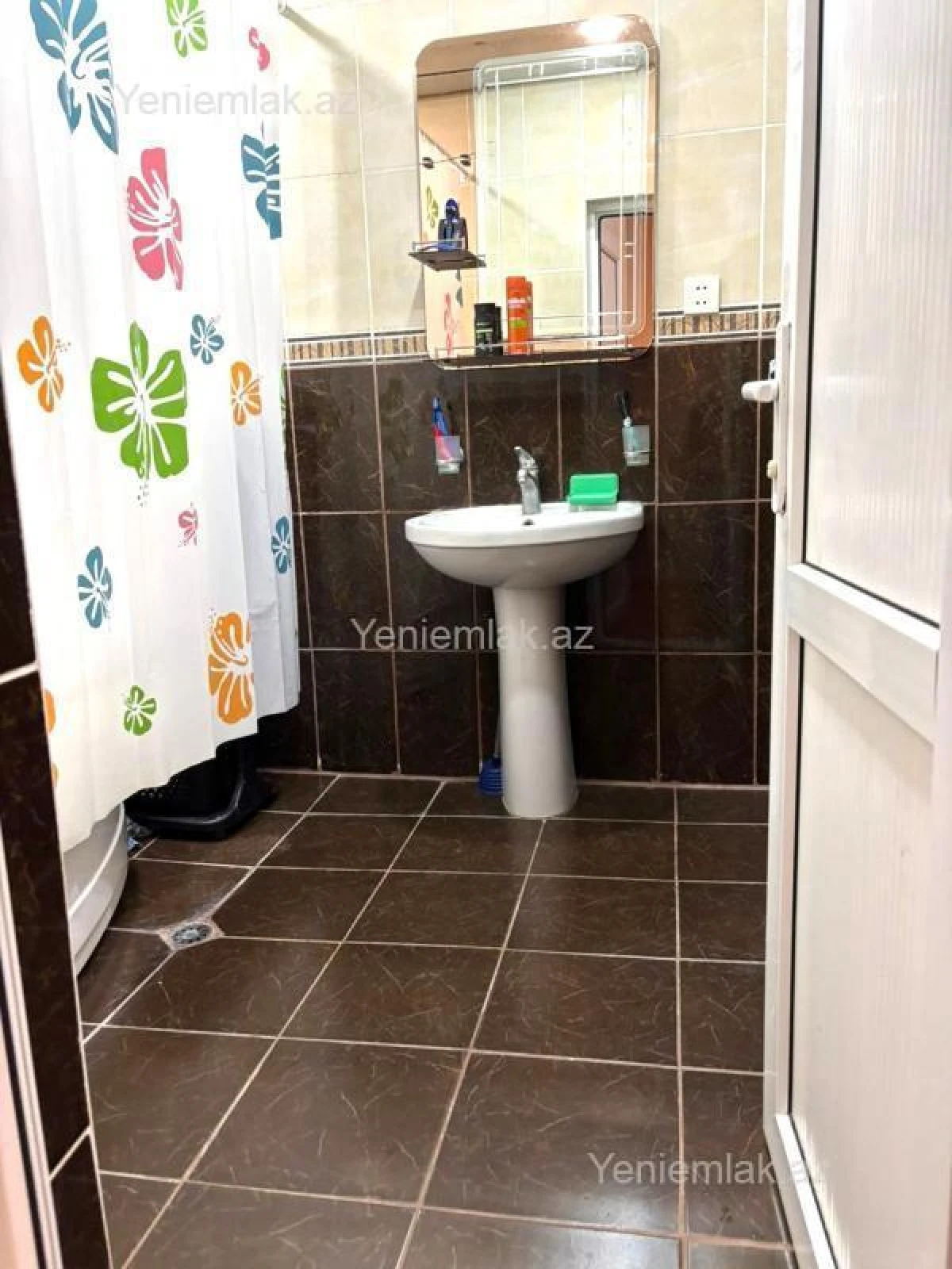 Satılır 3 otaqlı yeni tikili 110 m²