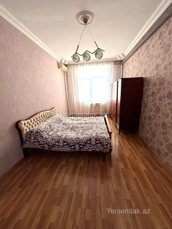 Satılır 3 otaqlı yeni tikili 110 m²