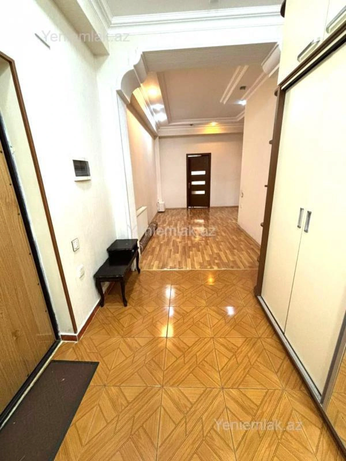 Satılır 3 otaqlı yeni tikili 110 m²