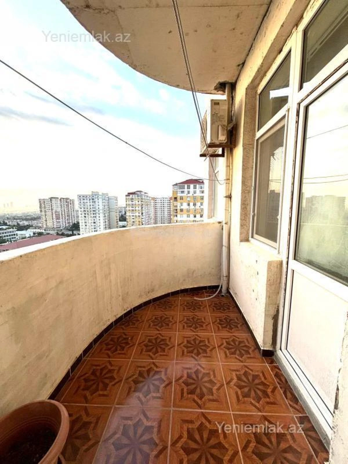 Satılır 3 otaqlı yeni tikili 110 m²