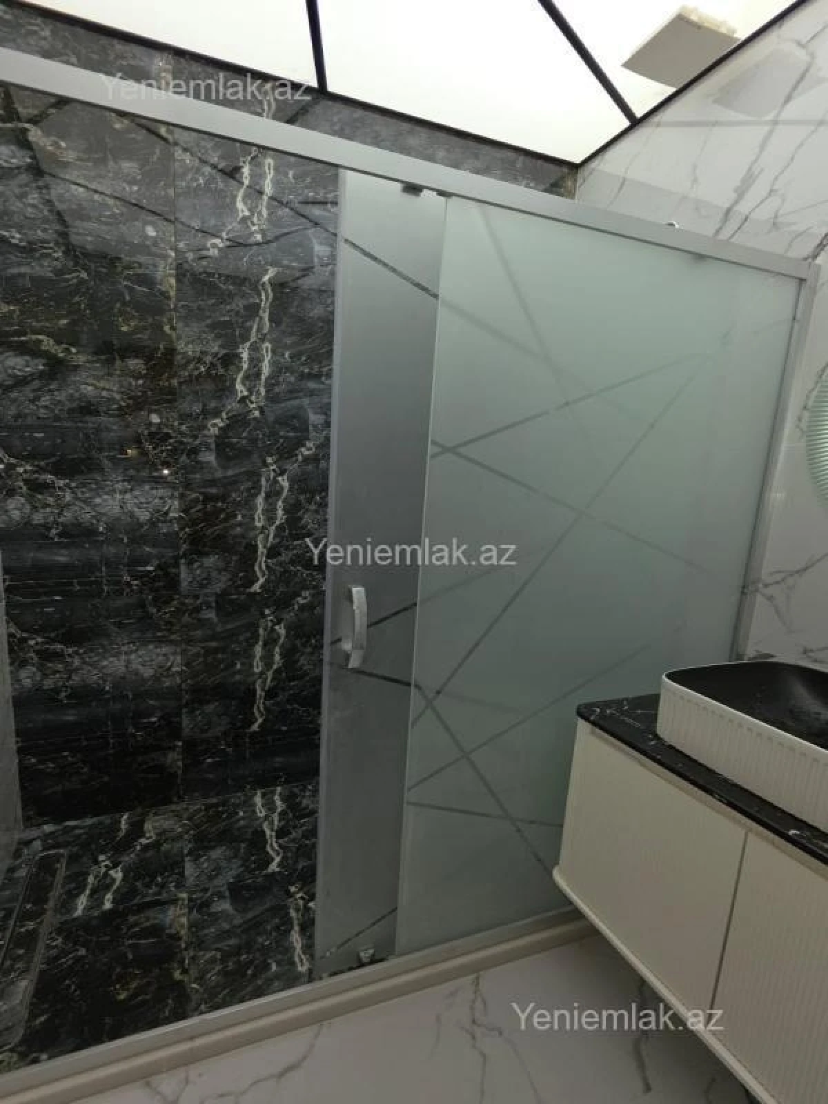 Satılır 3 otaqlı yeni tikili 98 m²