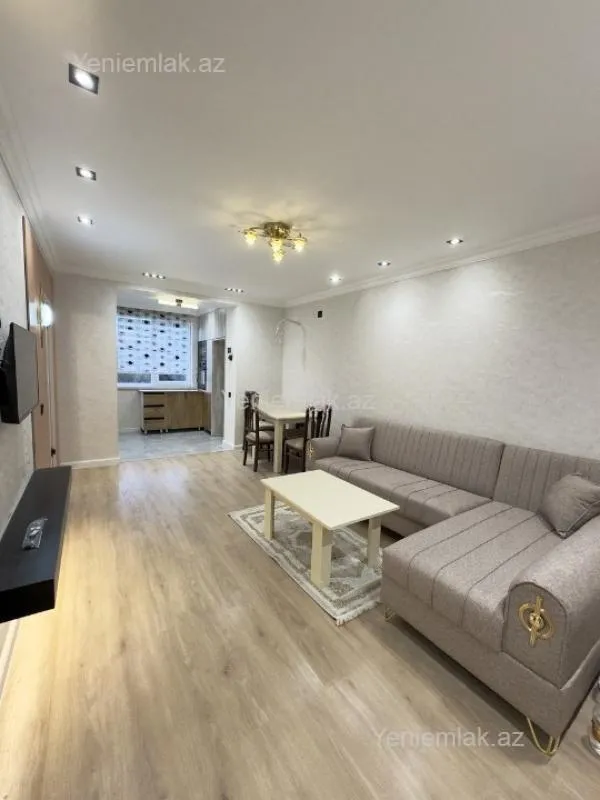 Satılır 2 otaqlı köhnə tikili 50 m²