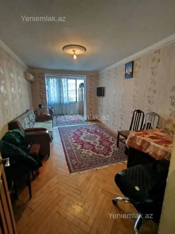 Satılır 2 otaqlı köhnə tikili 50 m²