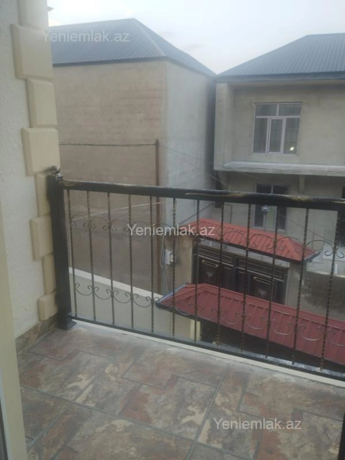 Satılır 4 otaqlı həyət evi 130 m²