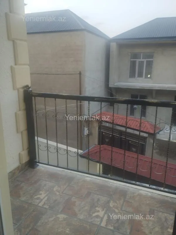 Satılır 4 otaqlı həyət evi 130 m²