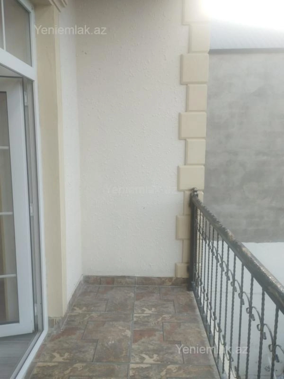Satılır 4 otaqlı həyət evi 130 m²