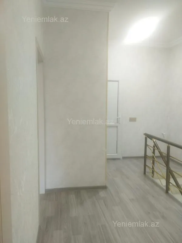 Satılır 4 otaqlı həyət evi 130 m²