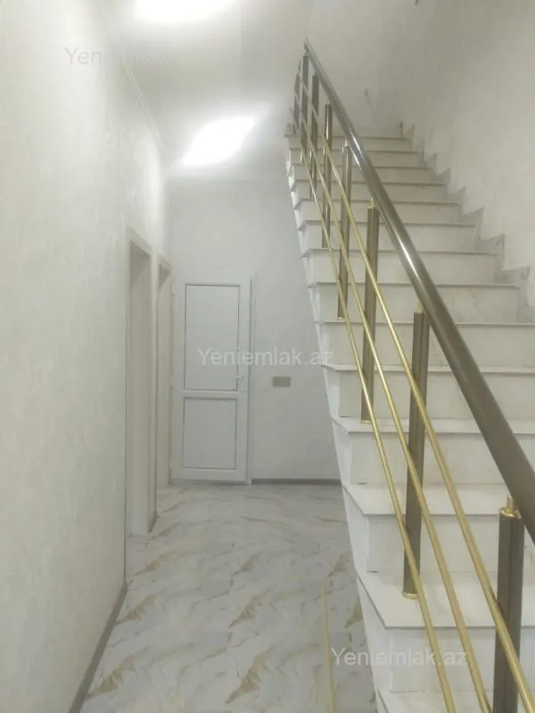 Satılır 4 otaqlı həyət evi 130 m²
