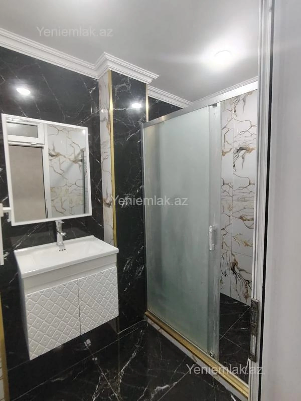 Satılır 2 otaqlı yeni tikili 68 m²