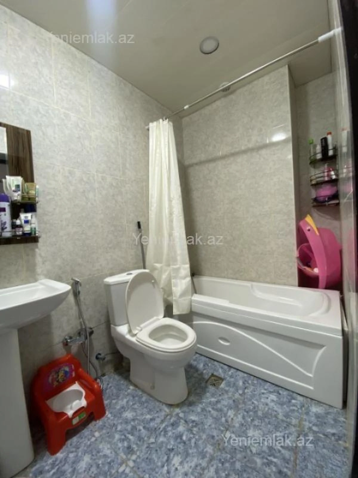 Satılır 3 otaqlı yeni tikili 75 m²