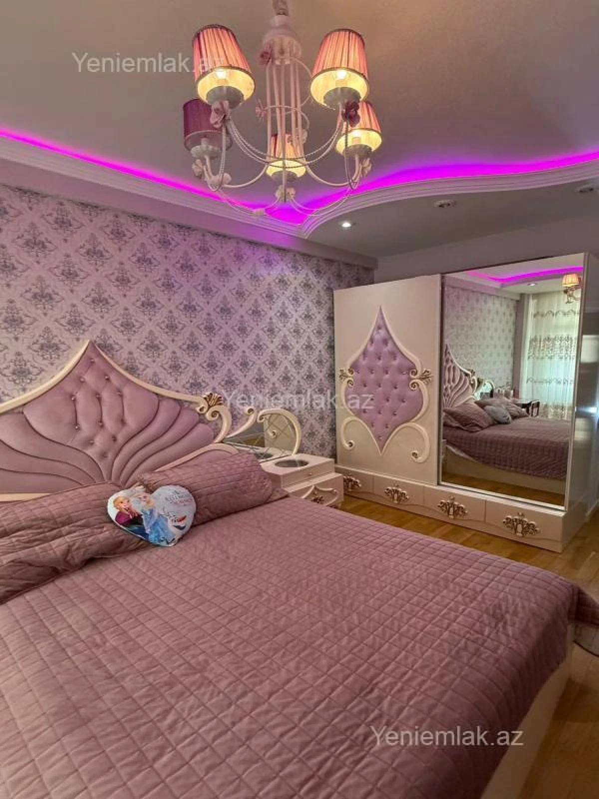 Satılır 5 otaqlı yeni tikili 213 m²