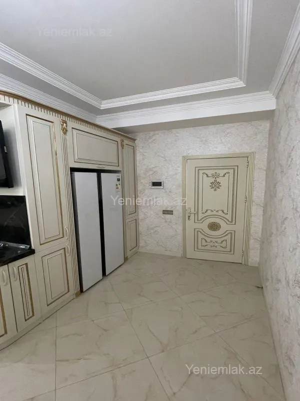 Satılır 5 otaqlı yeni tikili 213 m²