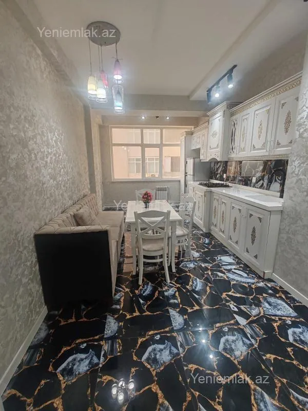 Satılır 4 otaqlı yeni tikili 165 m²