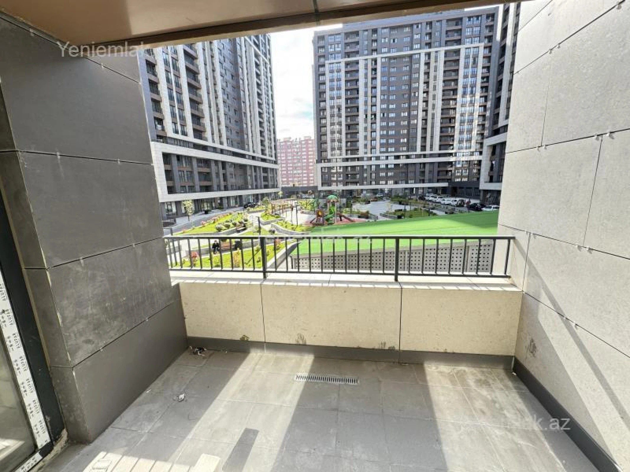 Satılır 3 otaqlı yeni tikili 127.8 m²