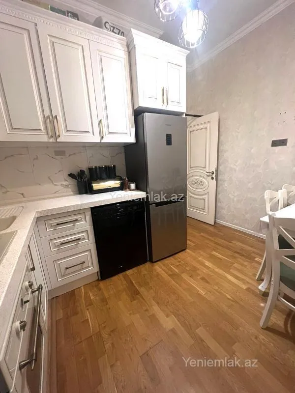 Satılır 2 otaqlı yeni tikili 70 m²