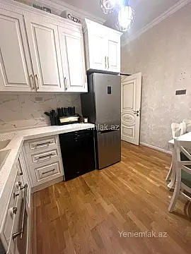 Satılır 2 otaqlı yeni tikili 70 m²