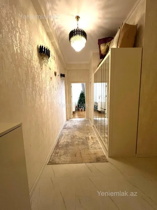 Satılır 2 otaqlı yeni tikili 70 m²