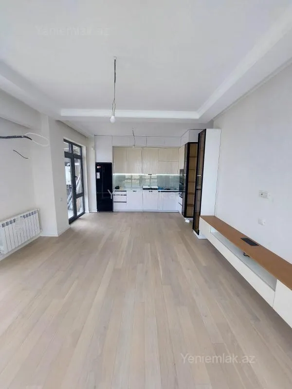 Satılır 3 otaqlı yeni tikili 85 m²