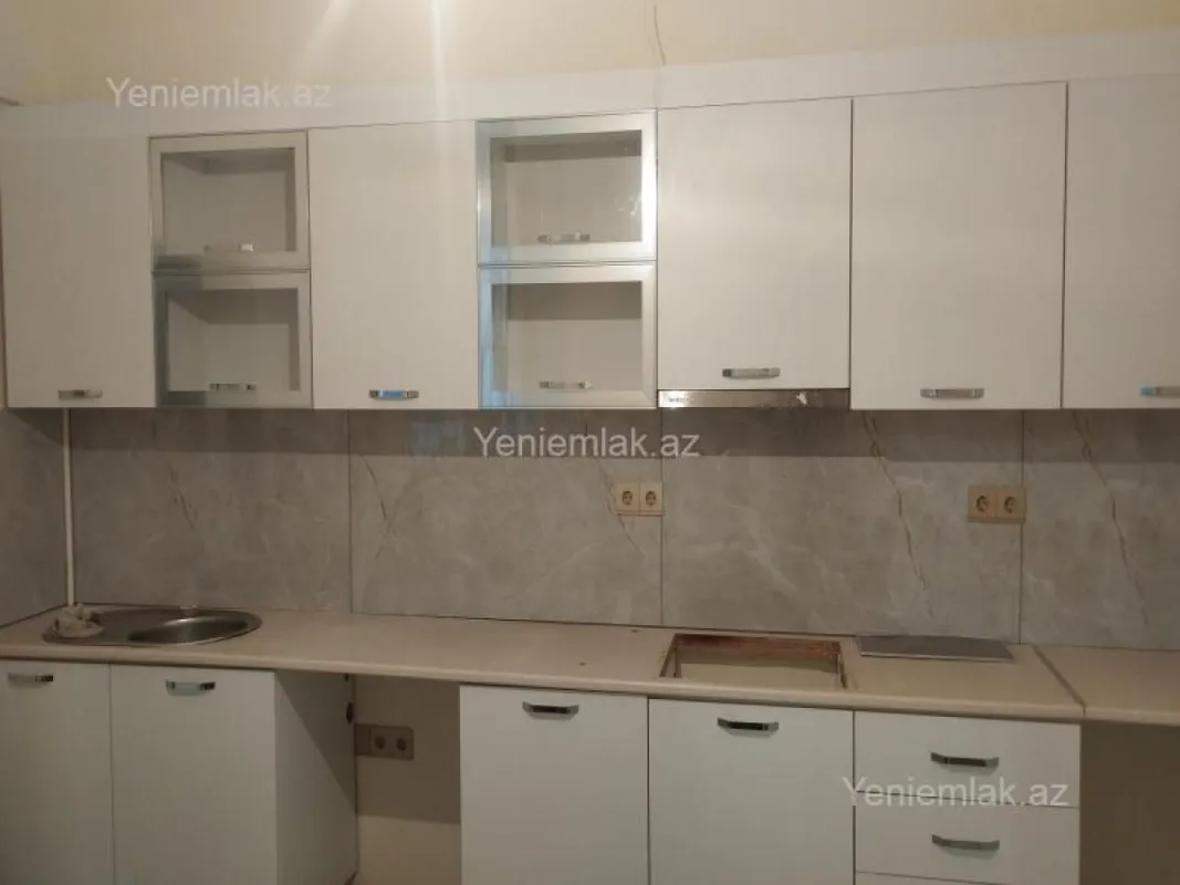 Satılır 3 otaqlı köhnə tikili 67 m²