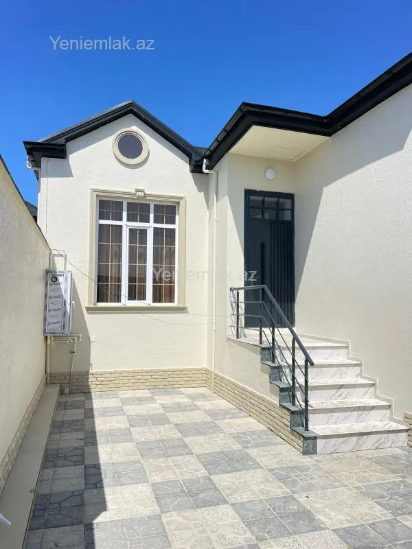 Satılır 4 otaqlı həyət evi 100 m²