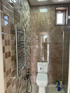 Satılır 4 otaqlı həyət evi 100 m²