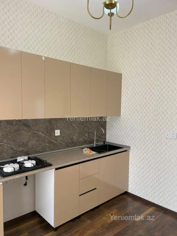 Satılır 4 otaqlı həyət evi 100 m²