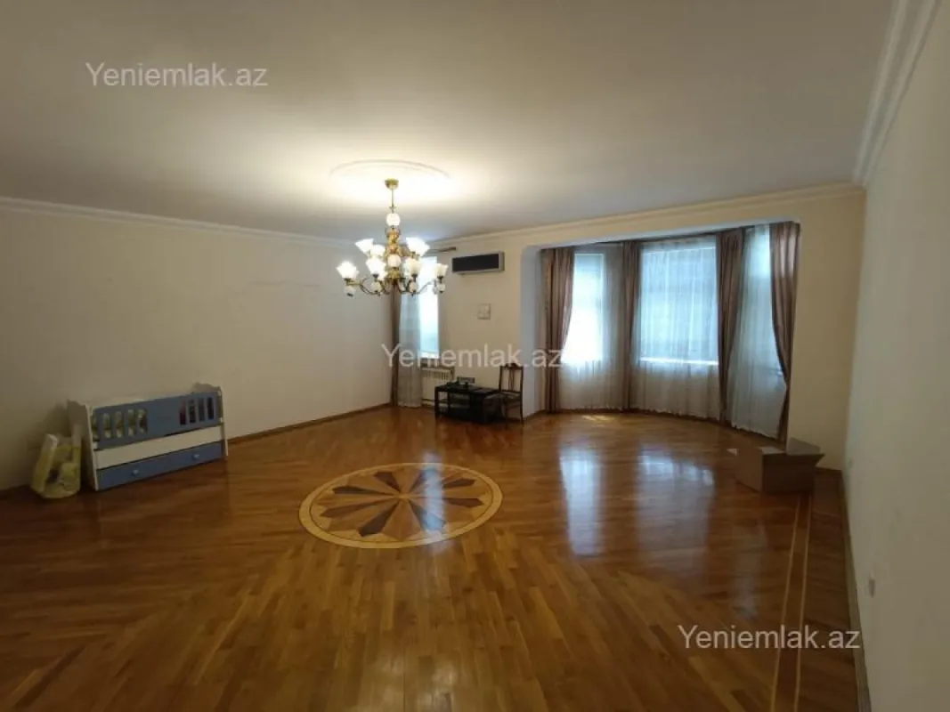 Satılır 4 otaqlı yeni tikili 170 m²