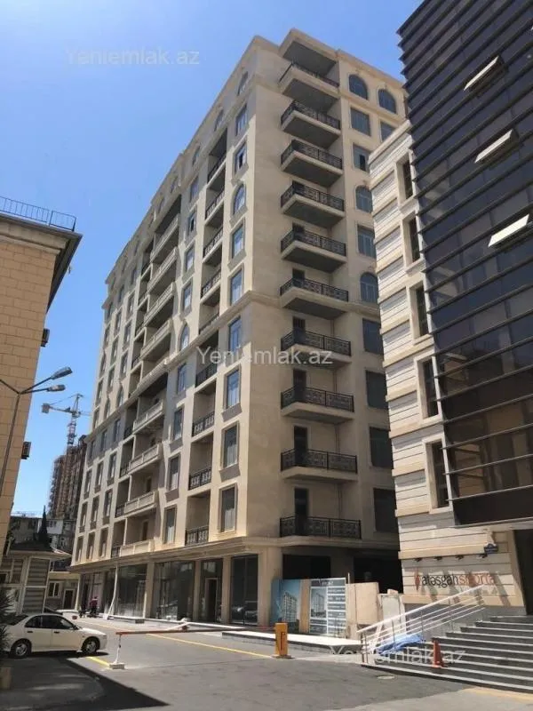 Satılır 3 otaqlı yeni tikili 145 m²
